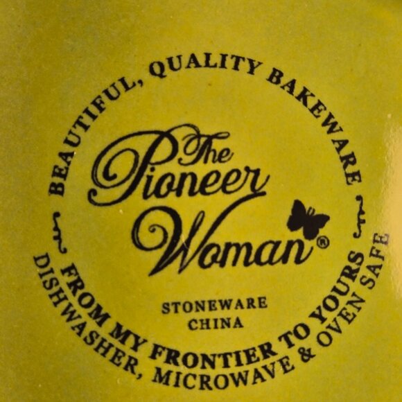 The Pioneer Woman Stoneware Bakeware Ramekin Lot slight glazing 4 piece set - Picture 2 of 15